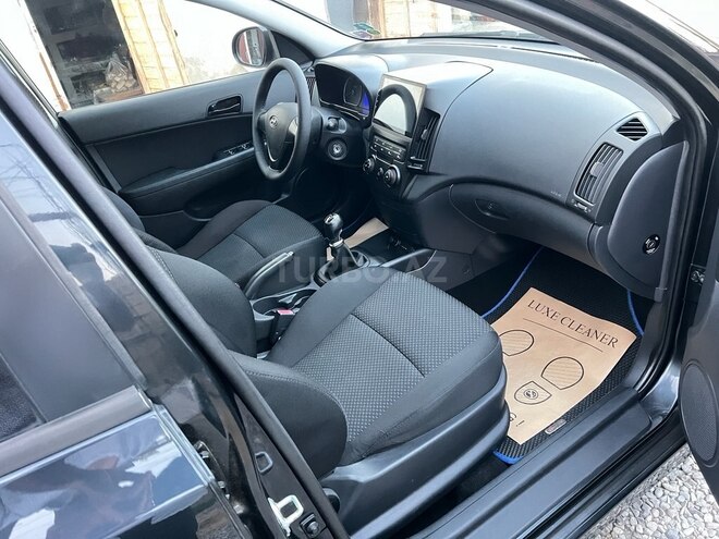 Hyundai i30 2010, 221,580 km - 1.4 l - Bakı
