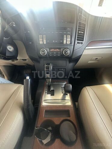 Mitsubishi Pajero 2008, 228,000 km - 3.0 l - Beyləqan