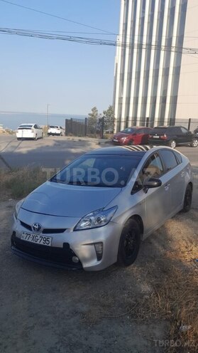 Toyota Prius-3