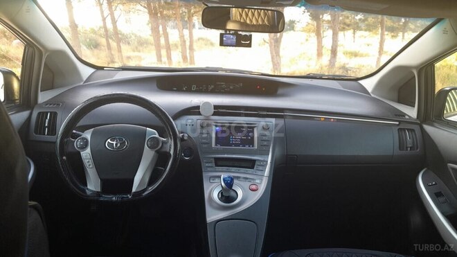 Toyota Prius-6