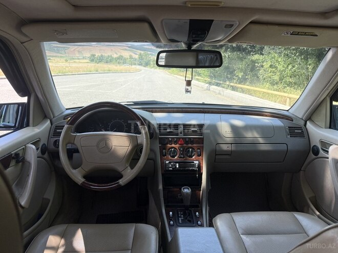 Mercedes C 230 1999, 267,000 km - 2.3 l - İsmayıllı