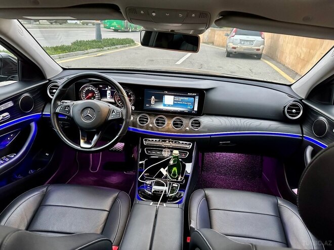 Mercedes E 220 d 2016, 2,004 km - 2.2 l - Bakı