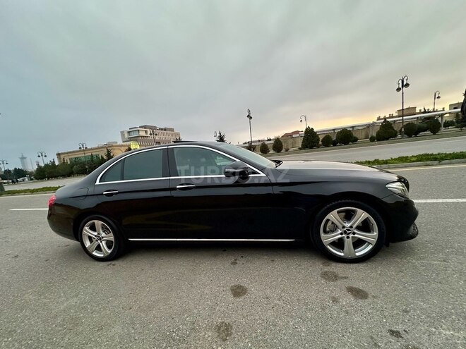 Mercedes E 220 d 2016, 2,004 km - 2.2 l - Bakı