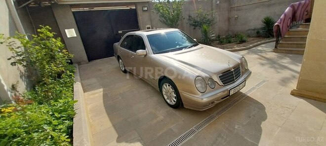 Mercedes E 240 2000, 207,000 km - 2.4 l - Bakı