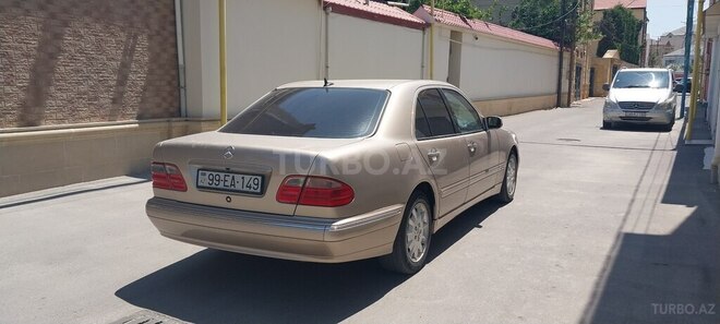 Mercedes E 240 2000, 207,000 km - 2.4 l - Bakı
