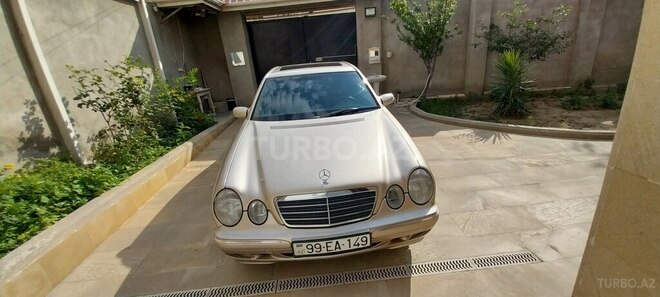 Mercedes E 240 2000, 207,000 km - 2.4 l - Bakı