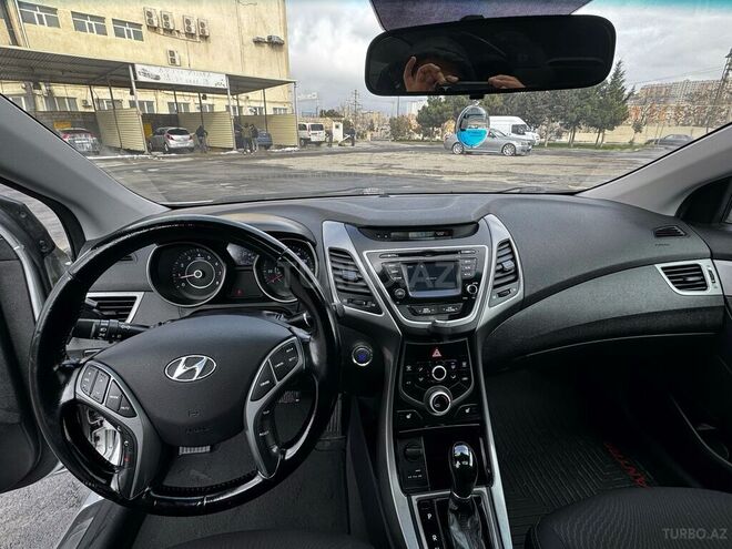 Hyundai Elantra 2015, 175,000 km - 1.8 л - Bakı