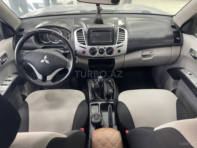 Mitsubishi L200 2013, 386,000 km - 2.5 l - Tovuz