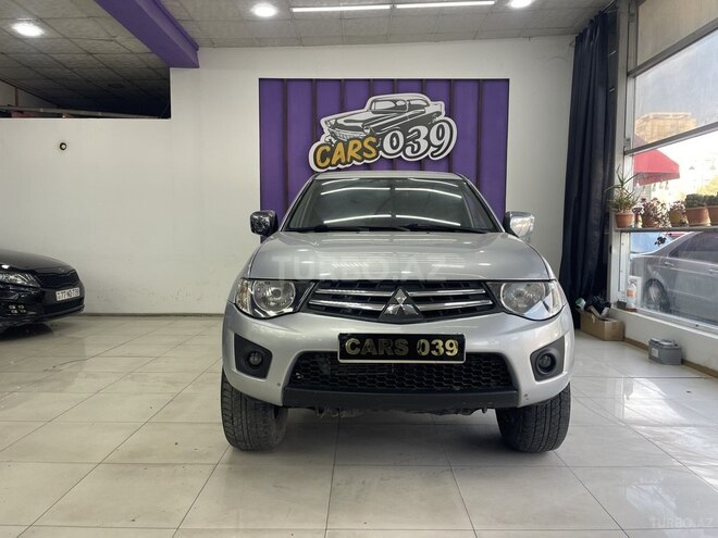 Mitsubishi L200 2013, 386,000 km - 2.5 l - Tovuz