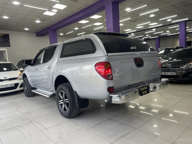 Mitsubishi L200 2013, 386,000 km - 2.5 l - Tovuz