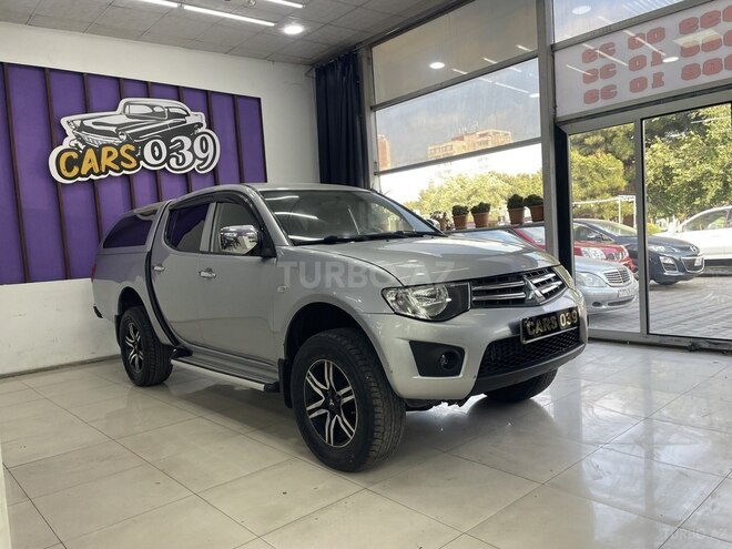 Mitsubishi L200 2013, 386,000 km - 2.5 l - Tovuz