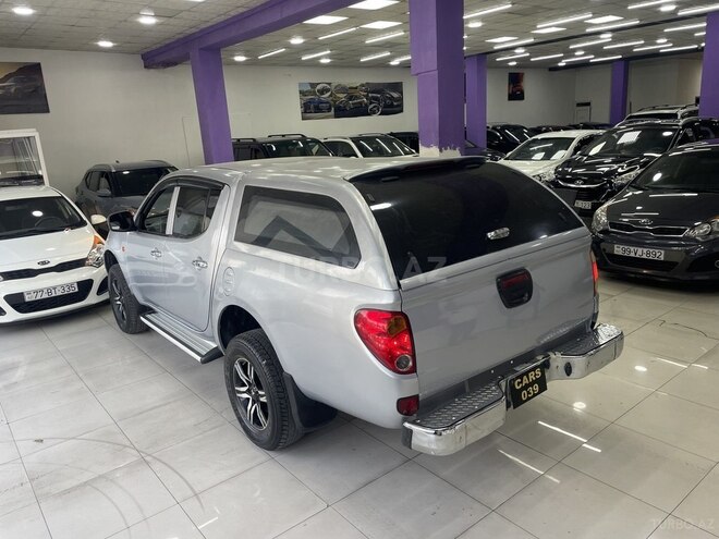 Mitsubishi L200 2013, 386,000 km - 2.5 l - Tovuz