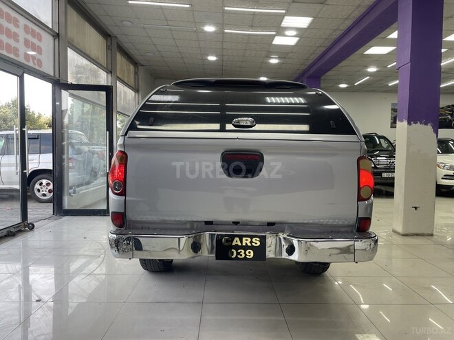 Mitsubishi L200 2013, 386,000 km - 2.5 l - Tovuz