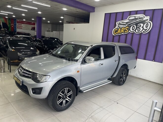 Mitsubishi L200 2013, 386,000 km - 2.5 l - Tovuz
