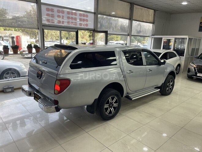 Mitsubishi L200 2013, 386,000 km - 2.5 l - Tovuz