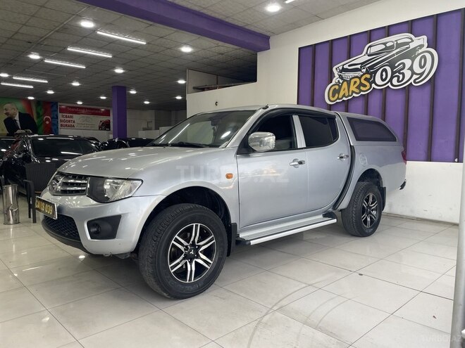 Mitsubishi L200 2013, 386,000 km - 2.5 l - Tovuz