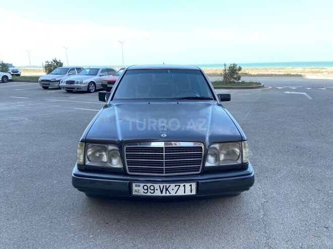 Mercedes E 250 1995, 325,000 km - 2.5 l - Bakı