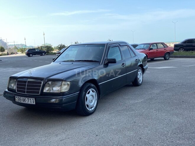 Mercedes E 250 1995, 325,000 km - 2.5 l - Bakı