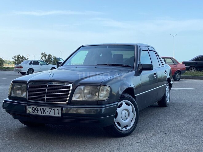 Mercedes E 250 1995, 325,000 km - 2.5 l - Bakı