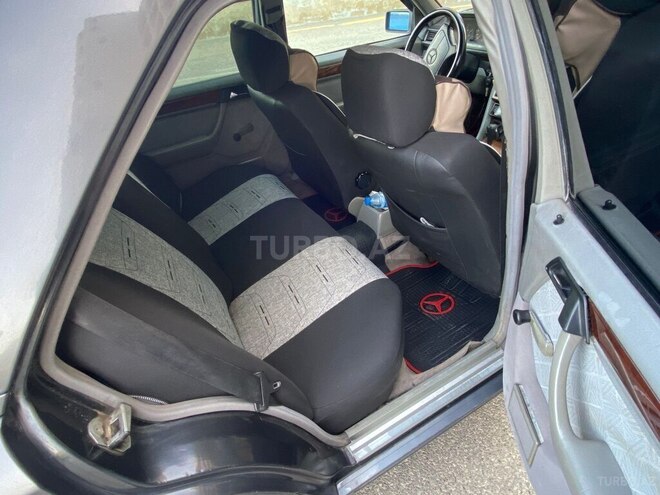 Mercedes E 250 1995, 325,000 km - 2.5 l - Bakı