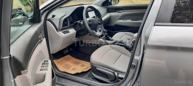 Hyundai Elantra 2018, 105,000 km - 2.0 л - Bakı