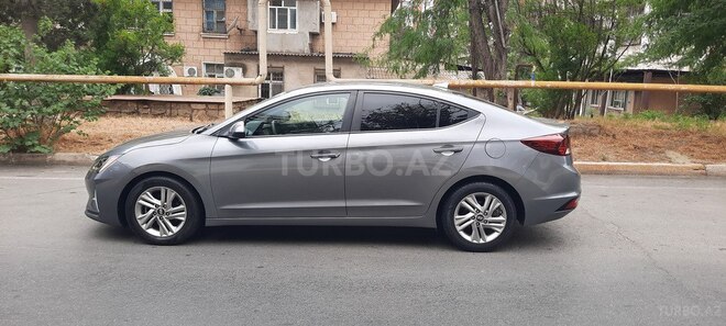 Hyundai Elantra 2018, 105,000 km - 2.0 л - Bakı