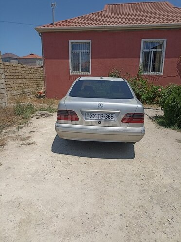Mercedes E 220 d 2000, 426,342 km - 2.2 л - Bakı