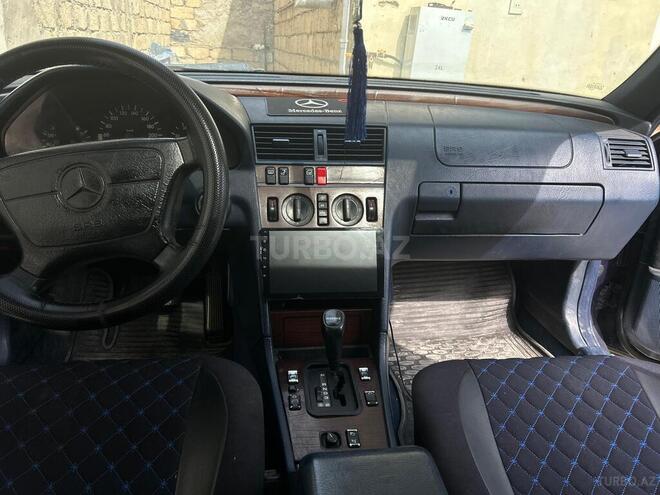 Mercedes C 220 1995, 260,000 km - 2.2 l - Bakı