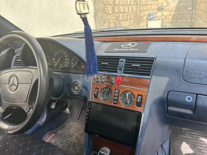 Mercedes C 220 1995, 260,000 km - 2.2 l - Bakı