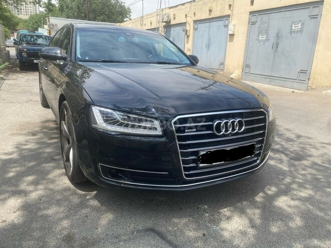 Audi A8-6