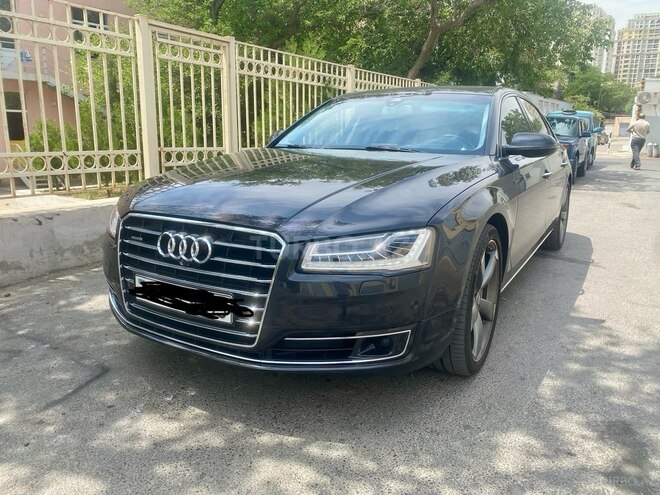 Audi A8-7