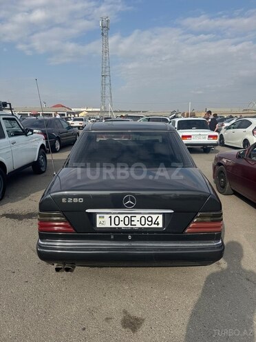 Mercedes E 280 1994, 630,000 km - 2.8 l - Salyan