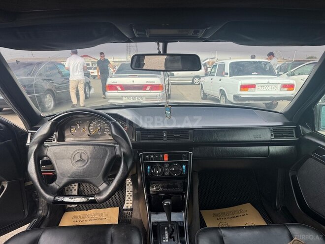 Mercedes E 280 1994, 630,000 km - 2.8 l - Salyan