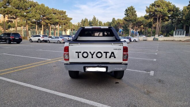 Toyota Hilux 2012, 268,000 km - 2.5 l - Sumqayıt