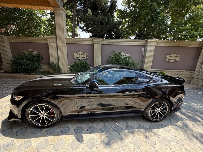 Ford Mustang 2015, 106,500 km - 2.3 l - Bakı