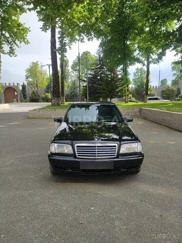 Mercedes C 220 d 2000, 350,000 km - 2.2 л - İsmayıllı