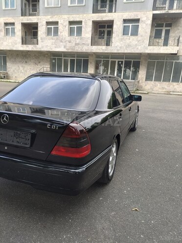 Mercedes C 220 d 2000, 350,000 km - 2.2 л - İsmayıllı