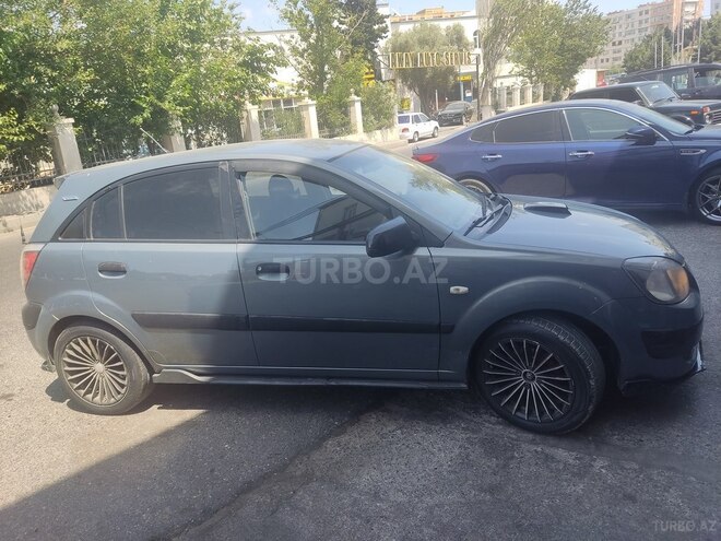 Kia Rio 2005, 400,000 km - 1.5 l - Bakı