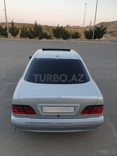 Mercedes E 220 d 2001, 416,456 km - 2.2 l - Bakı