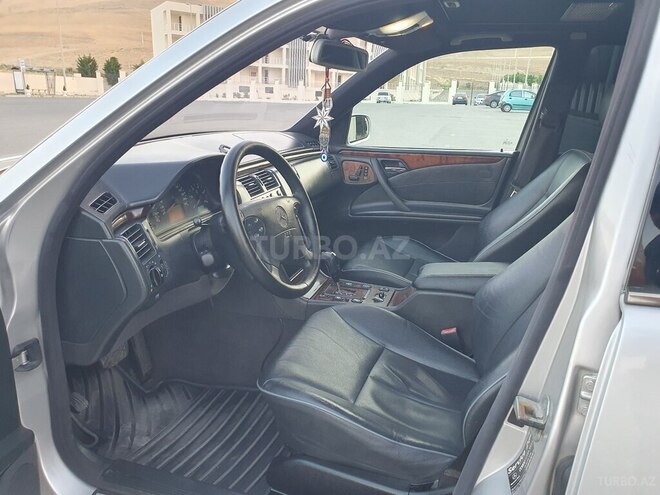 Mercedes E 220 d 2001, 416,456 km - 2.2 l - Bakı