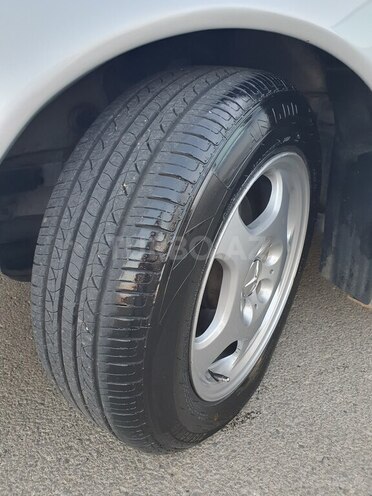 Mercedes E 220 d 2001, 416,456 km - 2.2 l - Bakı
