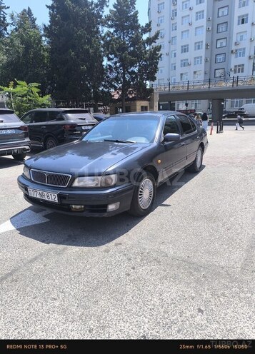 Nissan Maxima-1
