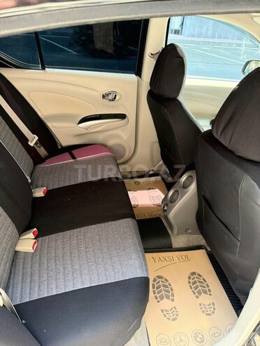 Nissan Sunny-8