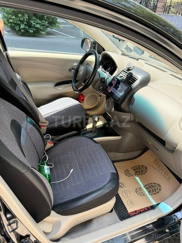Nissan Sunny-7