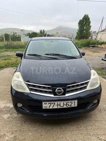 Nissan Tiida-1