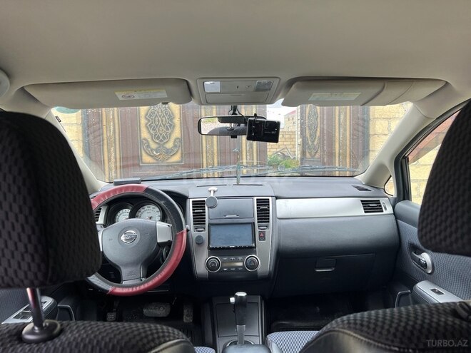 Nissan Tiida-3