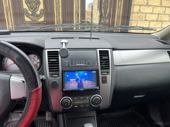 Nissan Tiida-7