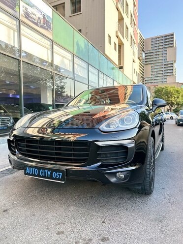 Porsche Cayenne-2
