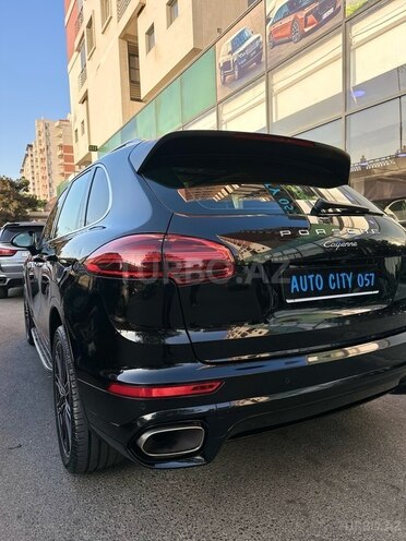 Porsche Cayenne-5