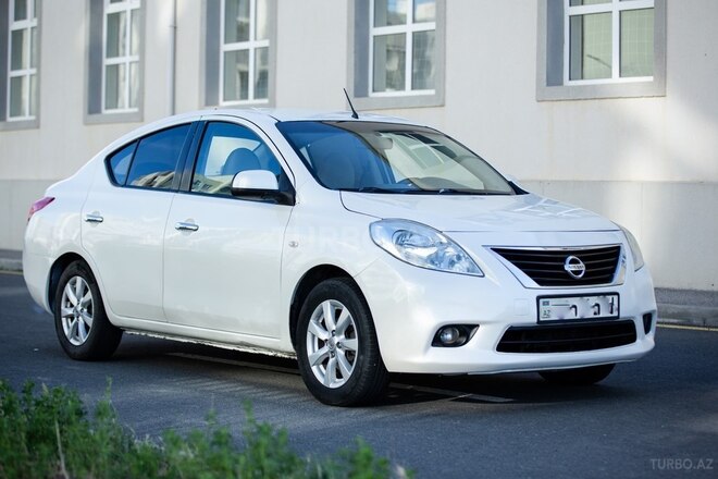 Nissan Sunny 2012, 242,500 km - 1.5 l - Bakı
